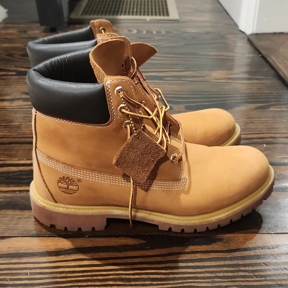 Men's Timberland Boots Size 9 - Picture 2 of 10